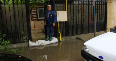 Rupere de nori la Constanța. Mai multe străzi din municipiu au fost inundate / Galerie foto - 6