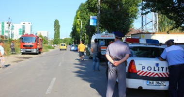 UPDATE. S-a urcat pe stâlp și amenință că se sinucide - 2