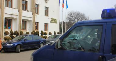Galerie FOTO / Percheziții la CJC, birourile Fundației Fantasio și Pavilionul Expozițional. Un NUME SURPRIZĂ în dosar! UPDATE - 4