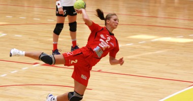 Handbal / S-a încheiat meciul CSU Neptun - HCM Baia Mare. Vezi aici scorul și Galeria Foto - 13