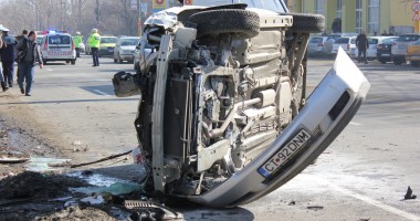 IMAGINI SPECTACULOASE de la accidentul grav de pe Soveja - 1