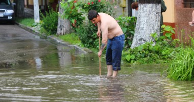 Rupere de nori la Constanța. Mai multe străzi din municipiu au fost inundate / Galerie foto - 17