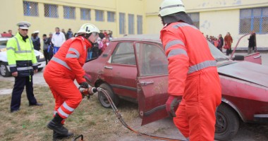 Poliția și descarcerarea, la Școala nr. 31 din Constanța (GALERIE FOTO) - 2