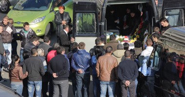 JALE MARE la înmormântarea lui Ionuț Alexandru Miu. GALERIE FOTO - 4