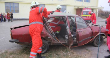 Poliția și descarcerarea, la Școala nr. 31 din Constanța (GALERIE FOTO) - 4