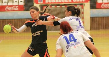 Galerie foto. Handbal feminin: CSU Neptun a cedat în fața Craiovei - 9