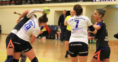 Galerie foto. Handbal feminin: CSU Neptun a cedat în fața Craiovei - 2