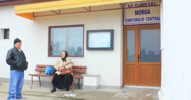 ELEVUL CĂLCAT DE TREN, CONDUS PE ULTIMUL DRUM - 2