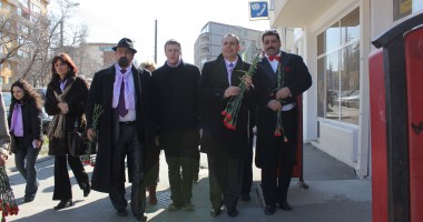 Partidul Poporului a dăruit flori și mărțișoare constănțencelor  GALERIE FOTO - 2