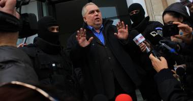 Stire din Eveniment : Galerie FOTO / Percheziții la CJC, birourile Fundației Fantasio și Pavilionul Expozițional. Un NUME SURPRIZĂ în dosar! UPDATE