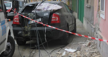 Stire din Eveniment : IMAGINI INCREDIBILE / Vezi aici dezastrul de pe strada Ion Rațiu (GALERIE FOTO)
