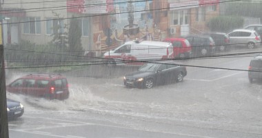 Stire din Social : ANM prelungește CODUL GALBEN de ploi torențiale, LA CONSTANȚA