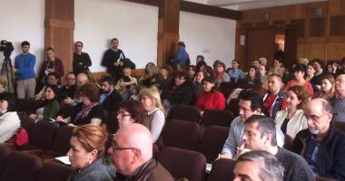Stire din Cultură-Educație : ATAC DUR LA ADRESA ÎNVĂȚĂMÂNTULUI!