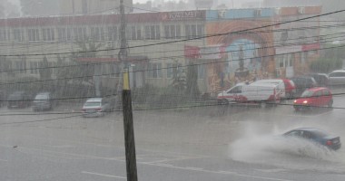 UPDATE. CONSTANȚA SUB APE: Zeci de străzi, gospodării și instituții publice sunt inundate! Canalizările nu mai fac față! GALERIE FOTO - 12