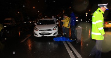 Galerie FOTO. Accident rutier grav în Constanța. O femeie a murit strivită sub roțile mașinii - 3