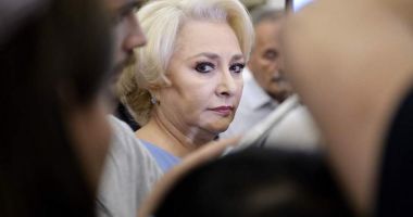 Stire din Economie : Viorica Dăncilă, despre majorarea salariului minim: În niciun caz de la 1 noiembrie