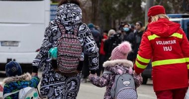 Stire din Social : Leonardo DiCaprio a publicat o fotografie emoţionantă cu refugiaţii ucraineni şi cu voluntarii ISU care îi ajută