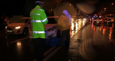 Galerie FOTO. Accident rutier grav în Constanța. O femeie a murit strivită sub roțile mașinii - 6