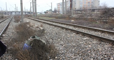 GALERIE FOTO/ Un constănțean a murit după ce a fost lovit de tren, în cartierul Poarta 6 - 2