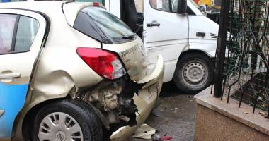 Galerie foto / ACCIDENT RUTIER GRAV în zona Spitalului Județean. 19 VICTIME - 14