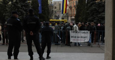 Imagini de la protestul din fața Prefecturii din Constanța - 5