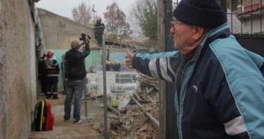 Stire din Eveniment : Zidită în propria casă după un proces cu vecinii / GALERIE FOTO