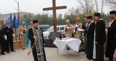 Monument ridicat de părinți și foști colegi eroilor căzuți la Tuzla / Galerie foto - 6