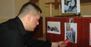 LACRIMI ȘI DURERE PENTRU ELEVA DE LA COLEGIUL PEDAGOGIC - 3