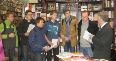 Stire din Politică-Administrație : Andrei Gheorghe a oferit cărți de matematică olimpicilor