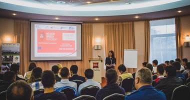 Stire din Cultură-Educație : Tinerii  sunt intimidați de instigarea la ură