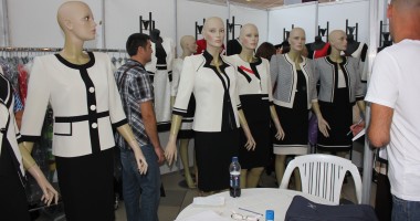 Stire din Economie : A început TINIMTEX-ul! Constănțenii au luat cu asalt standurile GALERIE FOTO