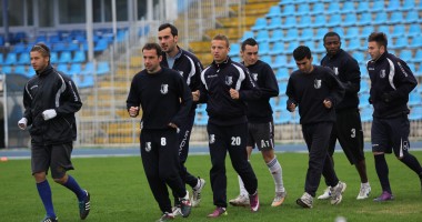Fotbal / Vezi imagini de la antrenamentul de azi al echipei FC Farul (GALERIE FOTO) - 4