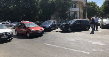 GALERIE FOTO / ACCIDENT RUTIER GRAV pe bulevardul Mamaia. DOUĂ VICTIME - 3