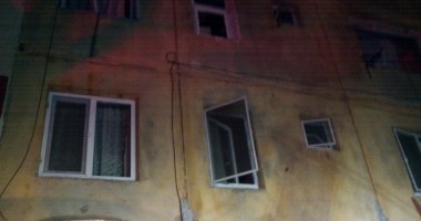 Galerie Foto și VIDEO / NOAPTE DE COȘMAR LA MEDGIDIA! EXPLOZIE URMATĂ DE INCENDIU! 11 VICTIME, 27 DE APARTAMENTE DISTRUSE / UPDATE - 5