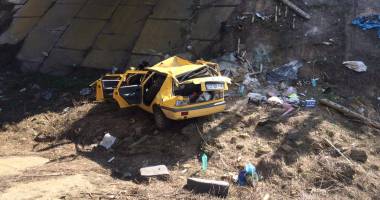 Galerie foto. Accident rutier grav, în județul Constanța / Au căzut cu mașina într-un canal adânc de patru metri. ȘASE VICTIME - 6