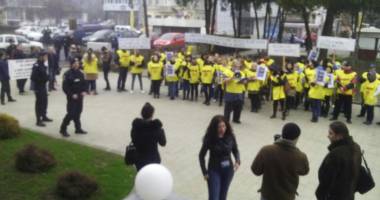 Galerie foto și video. "100 kg de aur, înlocuite cu tinichele!" Protest de amploare la Constanța / UPDATE - 2