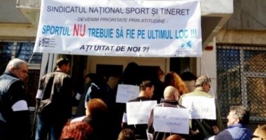 Stire din Social : Angajații Ministerului Tineretului și Sportului, în grevă de avertisment