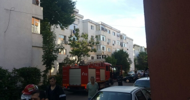 Stire din Eveniment : EXPLOZIE PUTERNICĂ, ÎNTR-UN BLOC DIN CONSTANȚA
