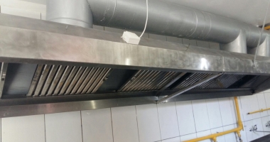 Galerie foto / SURPRIZĂ! Ce le-a pregătit patronul de la Rustic clienților, după ce OPC i-a închis restaurantul plin de mizerii - 6