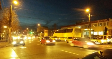GALERIE FOTO / Trafic de coșmar, la această oră, la Constanța. "Se va ajunge la blocaje, mă gândesc cu groază ce va fi la vară!" - 3
