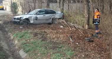 Galerie foto / Accident la ieșire din Constanța. Un șofer a ieșit în decor cu BMW-ul - 3