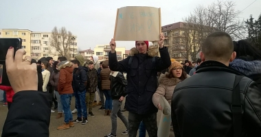 GALERIE FOTO - VIDEO / Revoltă la Colegiul Tehnic de Marină "Alexandru Ioan Cuza". Elevii protestează pașnic - 4