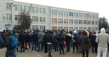GALERIE FOTO - VIDEO / Revoltă la Colegiul Tehnic de Marină "Alexandru Ioan Cuza". Elevii protestează pașnic - 3