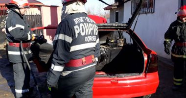 GALERIE FOTO / Mașină în flăcări! Pompierii constănțeni intervin în forță - 5