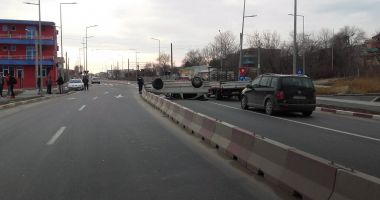 GALERIE FOTO / Accident rutier între Năvodari și Mamaia. S-a răsturnat cu mașina, după ce a pierdut controlul volanului - 3