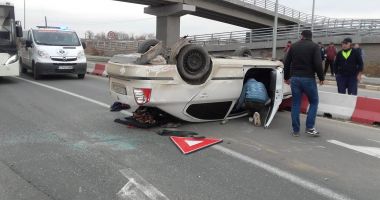 GALERIE FOTO / Accident rutier între Năvodari și Mamaia. S-a răsturnat cu mașina, după ce a pierdut controlul volanului