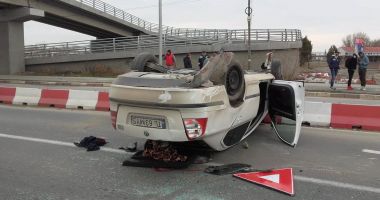 GALERIE FOTO / Accident rutier între Năvodari și Mamaia. S-a răsturnat cu mașina, după ce a pierdut controlul volanului - 4