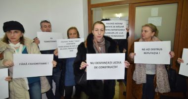 PROTEST SPONTAN ÎN FAȚA ISJ CONSTANȚA. Profesori, la limita disperării - 5