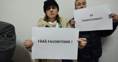 PROTEST SPONTAN ÎN FAȚA ISJ CONSTANȚA. Profesori, la limita disperării - 4