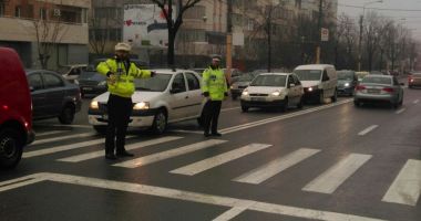 GALERIE FOTO / Accident rutier la Constanța. Minor accidentat de un polițist - 2